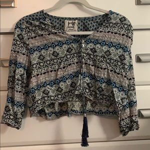 Bohemian cropped long sleeve shirt